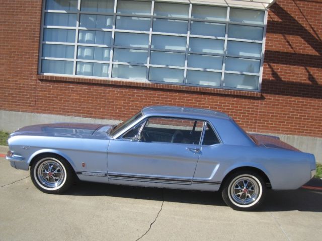 1966 Ford Coupe GT Mustang 289 AUTO C-CODE w/ powersteering / AC / Power Brakes 1966 Ford Mustang GT Coupe