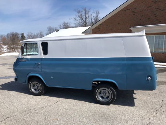 1966 Ford Econoline Super Van - photo 3