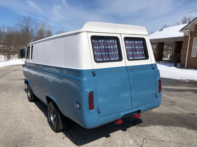1966 Ford Econoline Super Van - photo 4