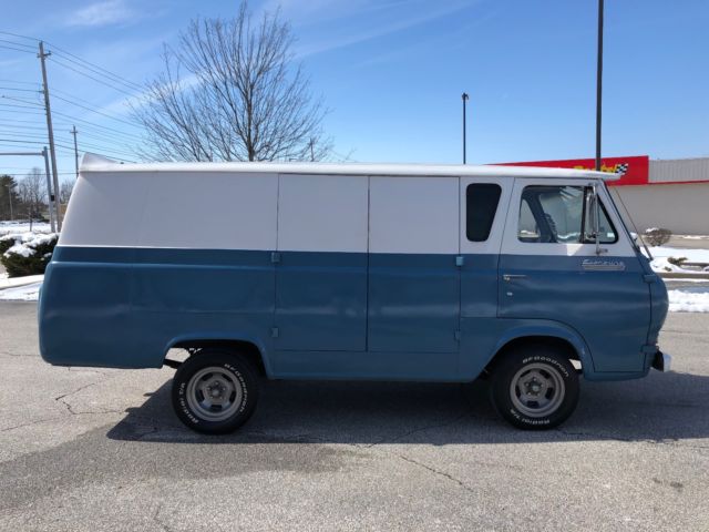 1966 Ford Econoline Super Van - photo 6