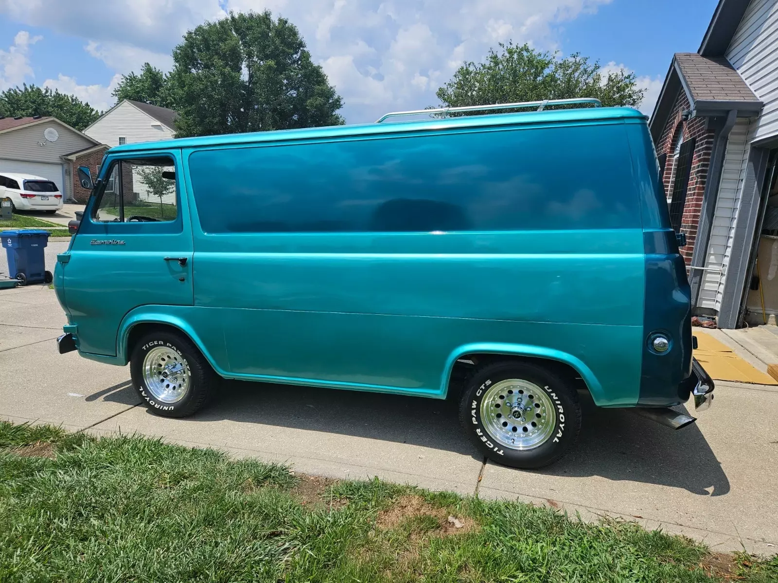 1966 Ford E-Series Van - photo 2