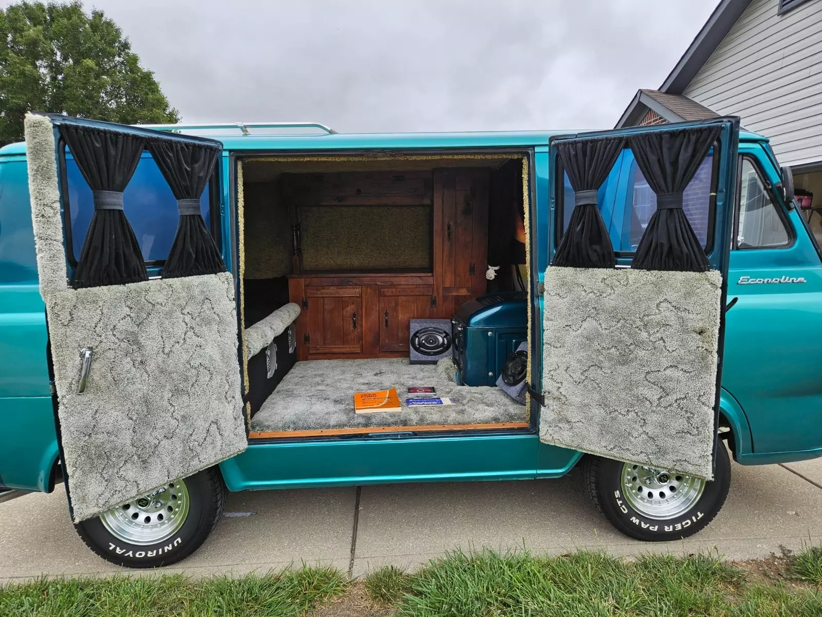 1966 Ford E-Series Van - photo 9