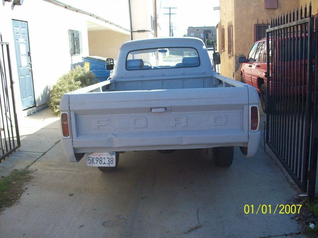 1966 Ford F-100 custom cab gray in color 1966 Ford F-150