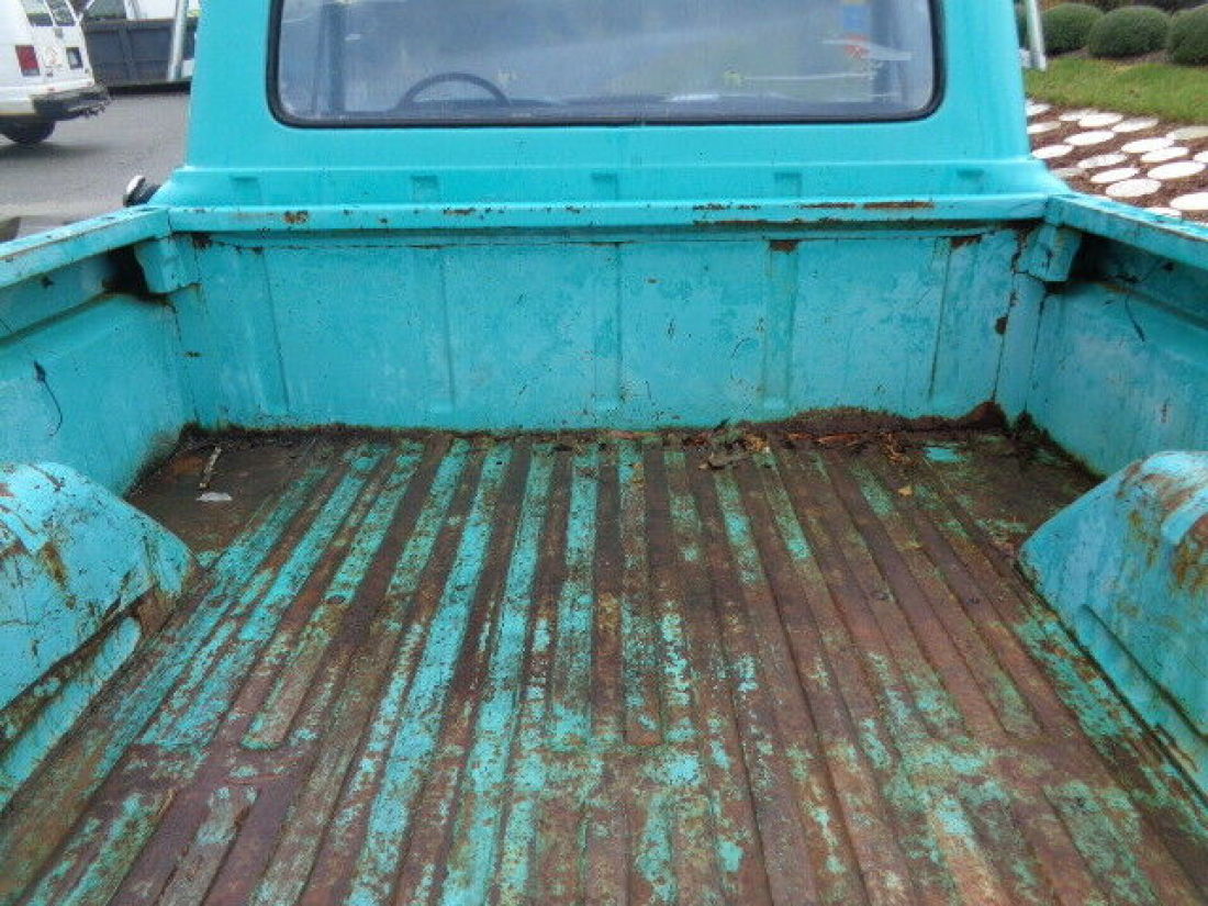 1966 Ford F-100 CUSTOM CAB 1 OWNER V8 BARN FIND - photo 8