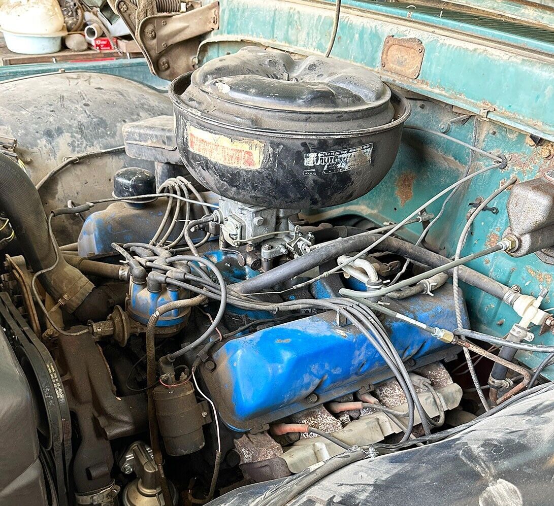 1966 Ford F-550 Has Stake sides so can be used for cattle, etc. - photo 12
