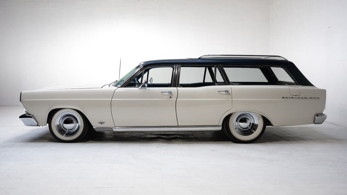 1966 Ford Fairlane 500 Wagon - photo 2