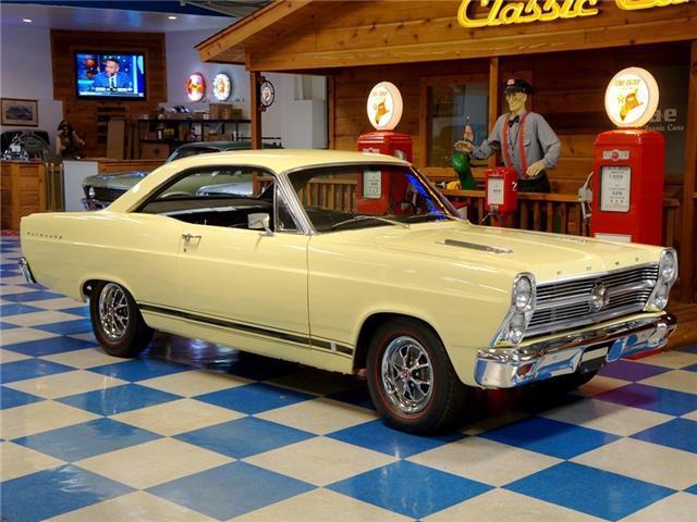 1966 Ford Fairlane -- - photo 8