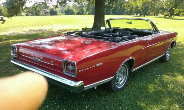 1966 Ford Galaxie 7 Litre 428 Convertible 4 Speed - photo 4