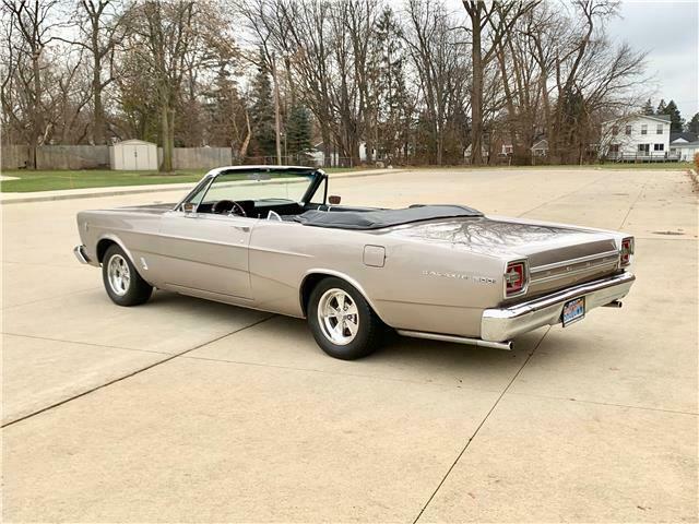 1966 Ford Galaxie -- - photo 12