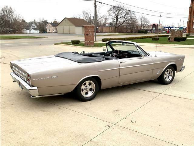 1966 Ford Galaxie -- - photo 9
