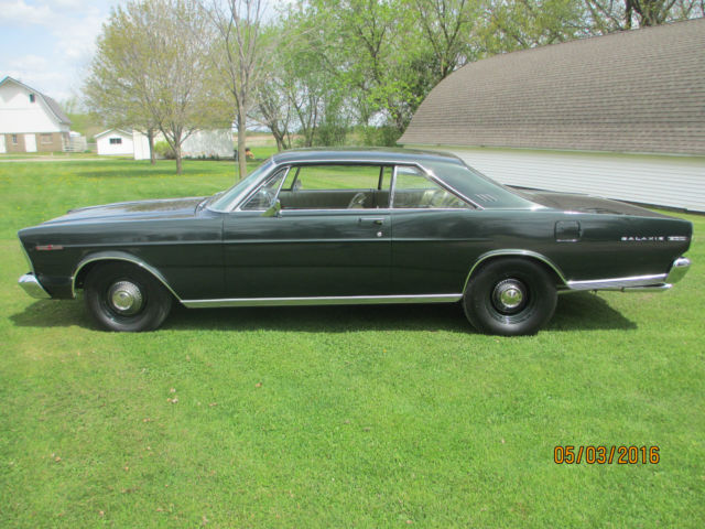1966 Ford Galaxie - photo 2