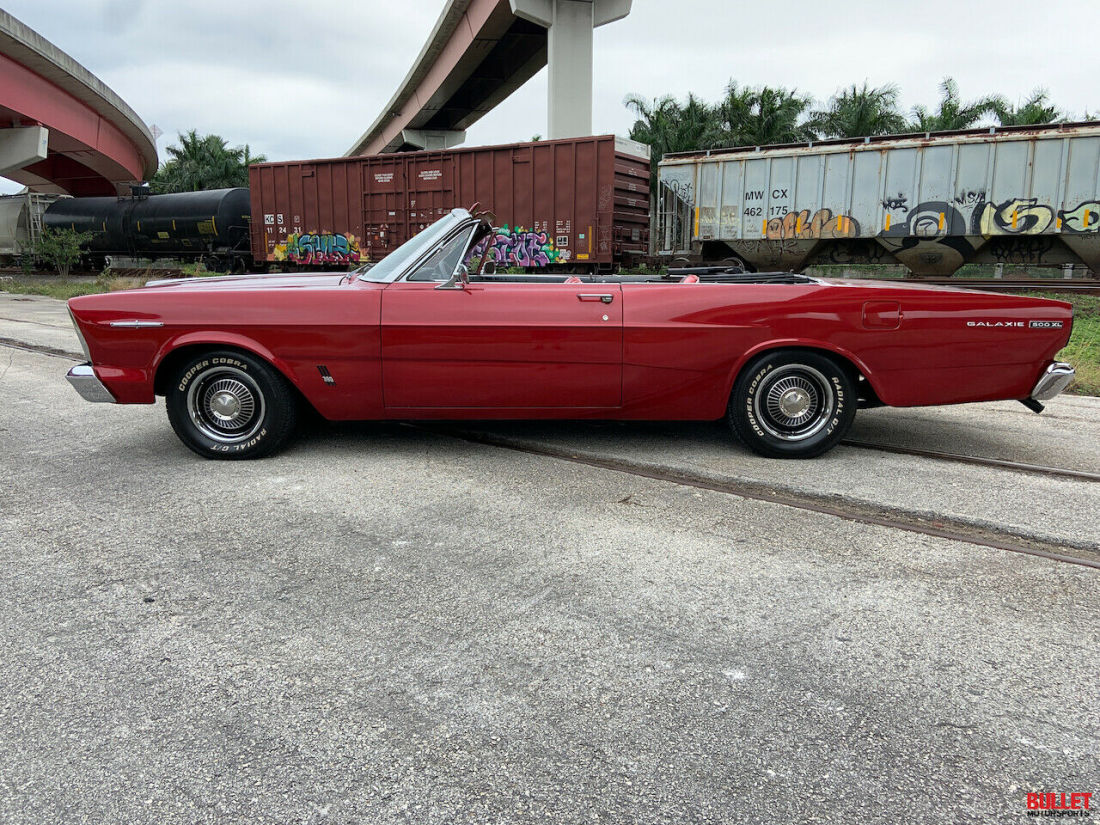1966 Ford Galaxie Convertible - photo 2