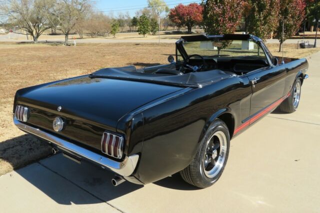 1966 Ford Mustang GT Convertible - photo 9