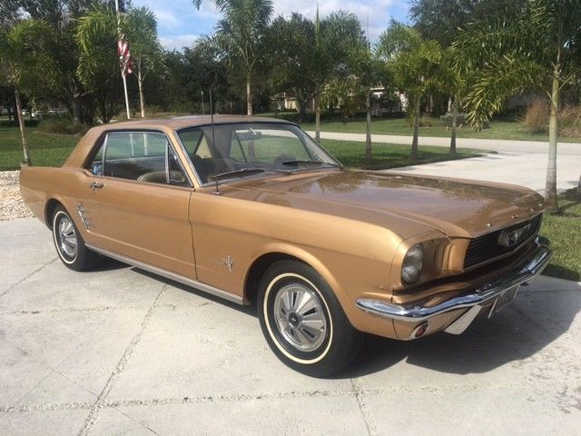 1966 FORD MUSTAND COUPLE - ALL ORIGINAL 1966 Ford Mustang 09