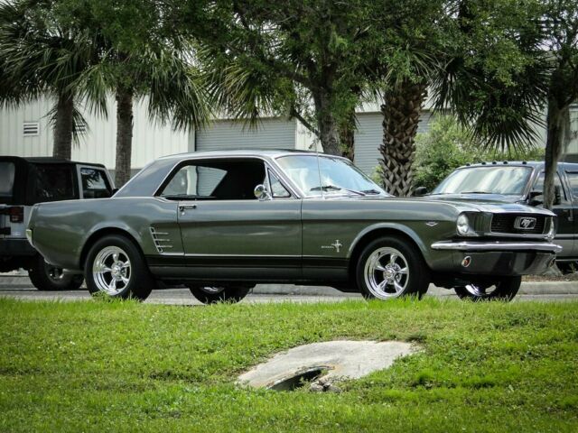 1966 Ford Mustang -- - photo 12