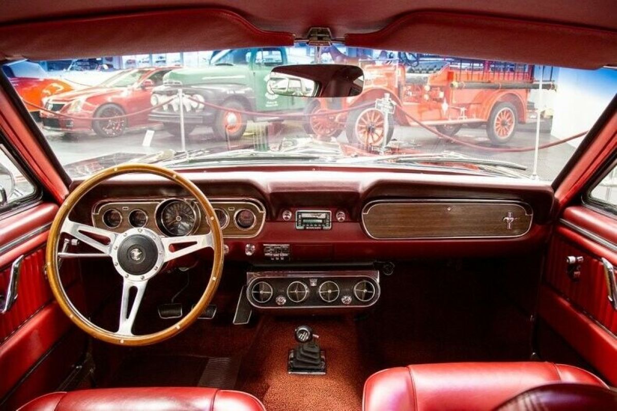 1966 Ford Mustang 2+2 Fastback - photo 8