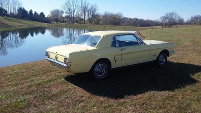 1966 Ford Mustang pony - photo 8