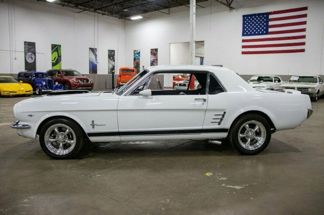 1966 Ford Mustang - photo 2