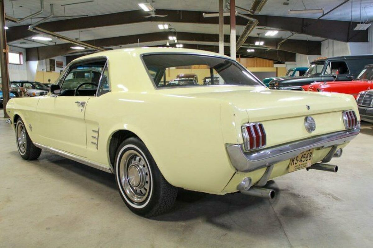 1966 Ford Mustang - photo 3