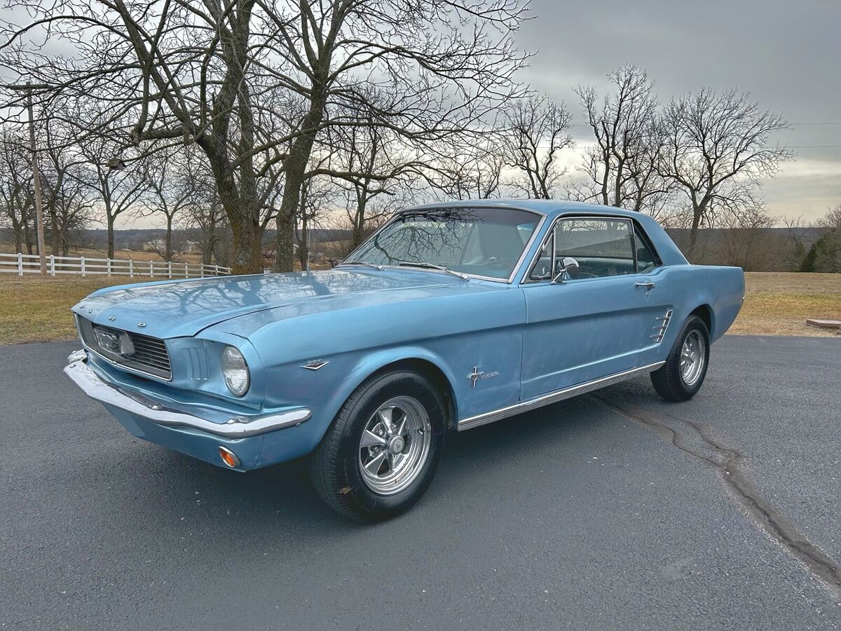 1966 Ford Mustang - photo 2