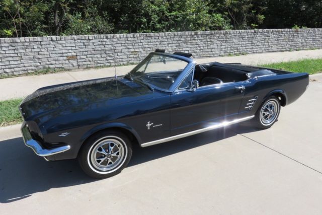 1966 Ford Mustang Convertible - photo 7