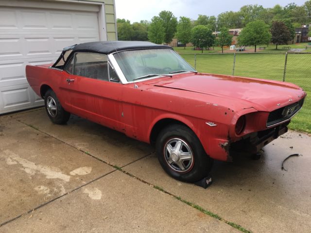 1966 Ford Mustang Convertible - photo 2