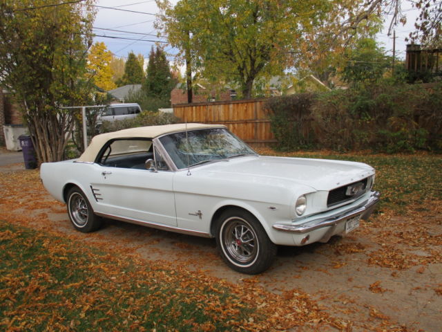 1966 Ford Mustang convertible - photo 7