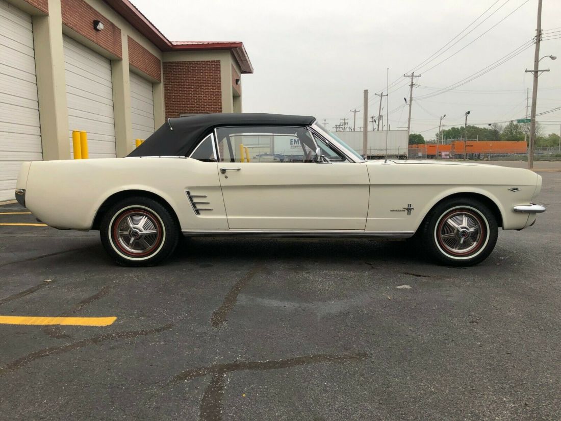 1966 Ford Mustang 2 door - photo 3