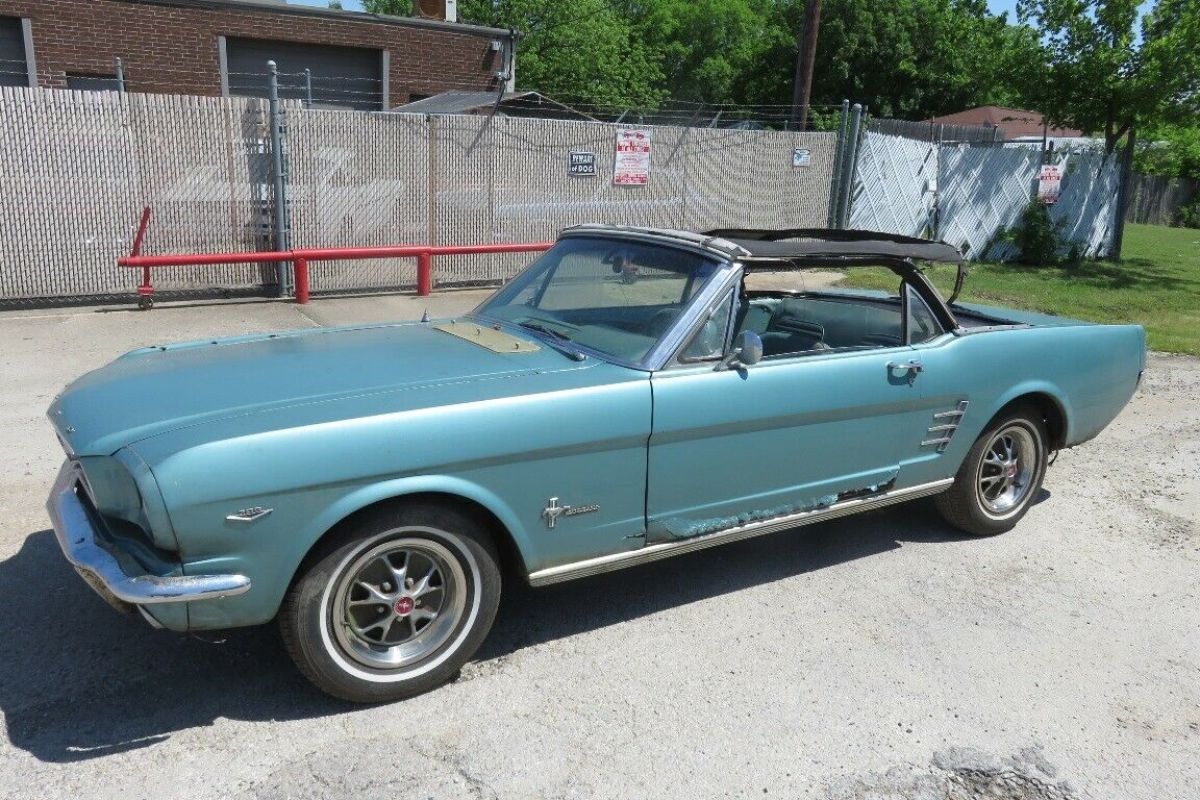 1966 Ford Mustang Convertible 289 V8 Auto Powersteering and Power TOP 1966 Ford Mustang Convertible