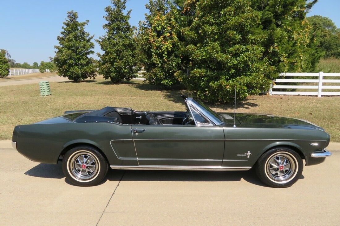 1966 Ford Mustang Convertible 289 V8 Automatic w/ Power Top & Pony Interior 1966 Ford Mustang Convertible - Power Top - Pony Interior