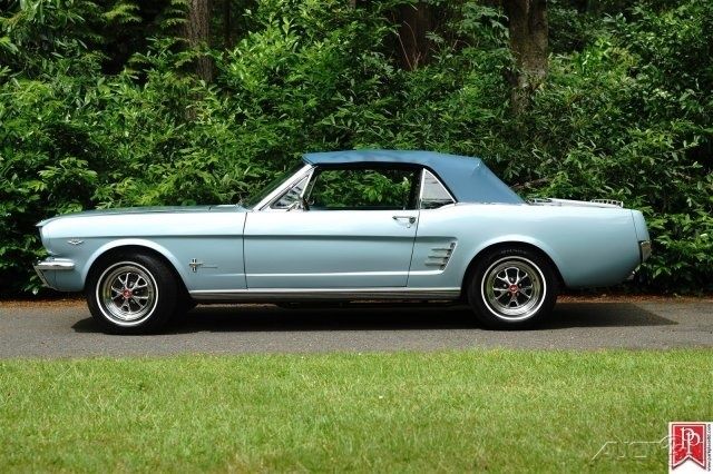 1966 Ford Mustang - photo 2