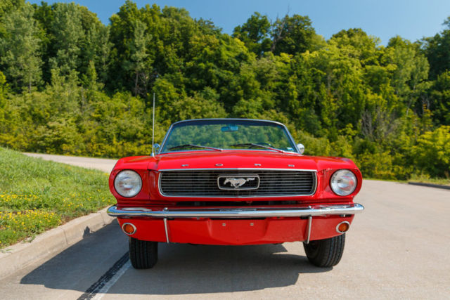 1966 Ford Mustang Convertible - photo 2