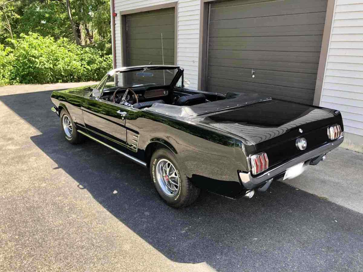 1966 Ford Mustang - photo 2