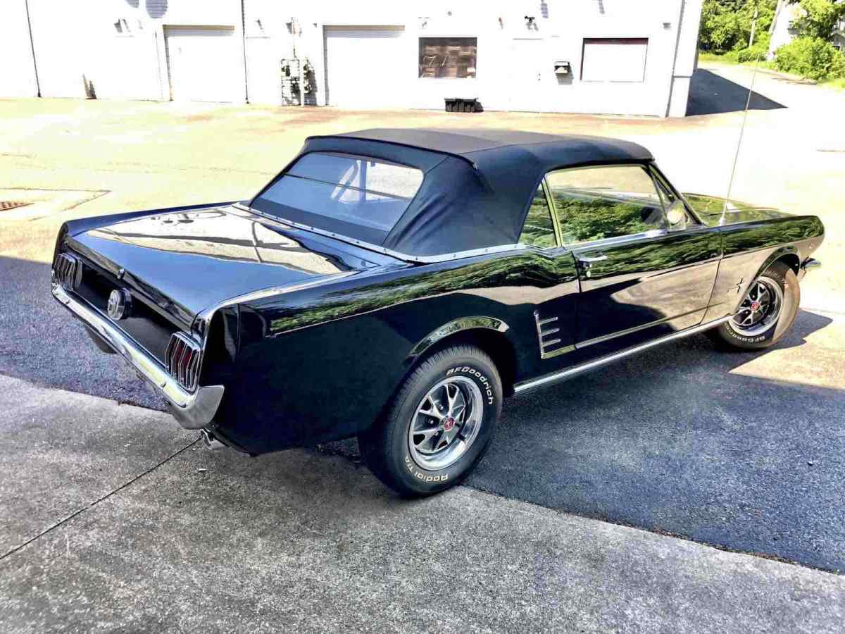 1966 Ford Mustang - photo 3