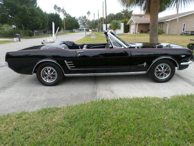 1966 FORD MUSTANG CONVERTIBLE ( CALIFORNIA CAR ) 1964,1965 1966 Ford Mustang