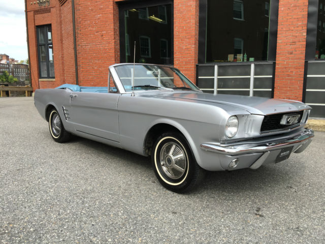 1966 Ford Mustang - photo 2