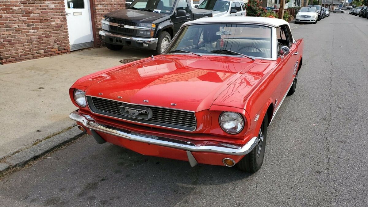 1966 Ford Mustang - photo 2