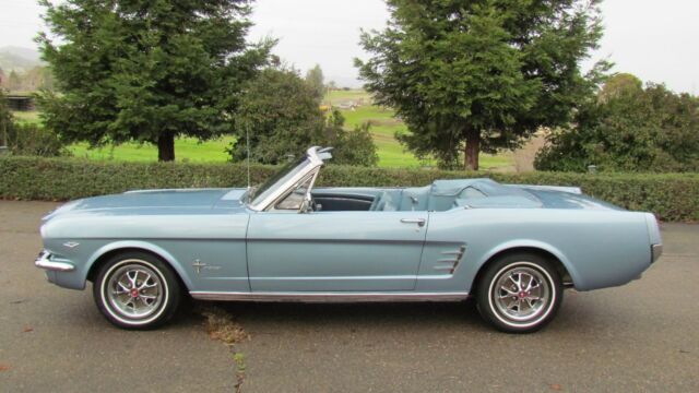 1966 Ford Mustang Convertible - photo 10