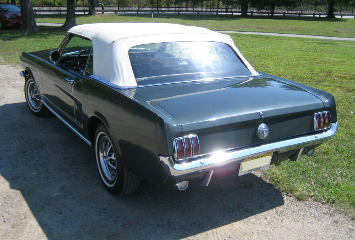 1966 Ford Mustang Deluxe Pony Interior - photo 3
