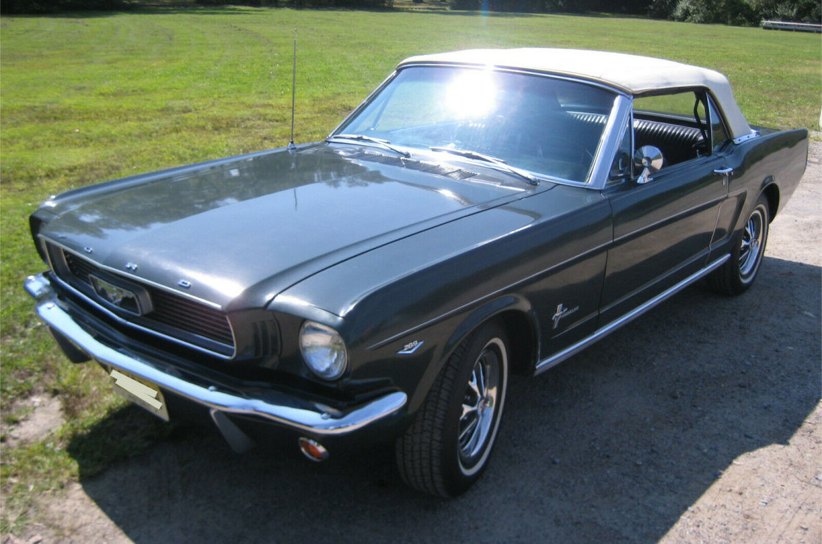 1966 Ford Mustang Deluxe Pony Interior - photo 5