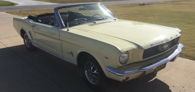 1966 Ford Mustang CONVERTIBLE - photo 3