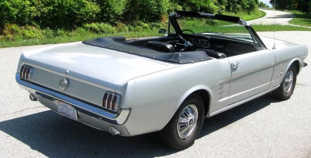 1966 Ford Mustang Convertible - photo 4