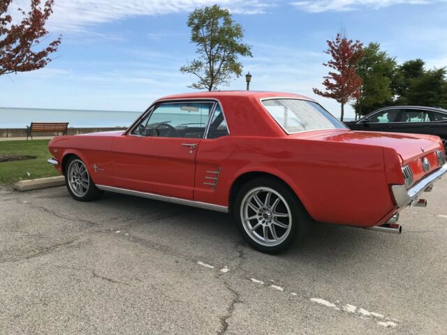 1966 Ford Mustang Pony interior - photo 5