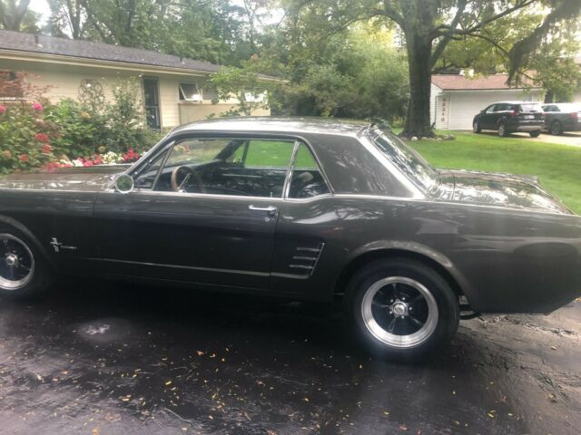1966 Ford Mustang - photo 2