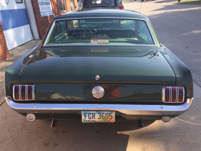 1966 Ford Mustang Green/White Deluxe Pony - photo 2