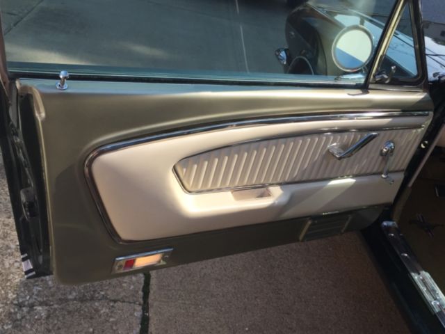 1966 Ford Mustang Green/White Deluxe Pony - photo 9