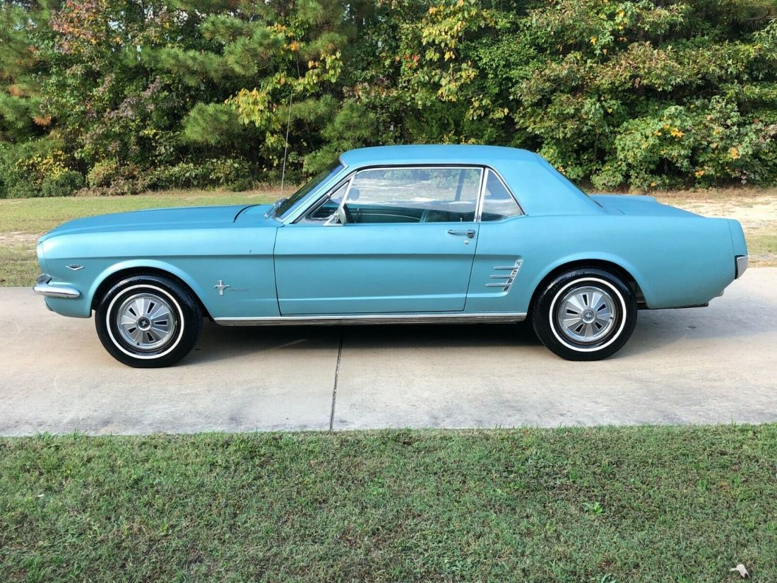 1966 Ford Mustang - photo 2