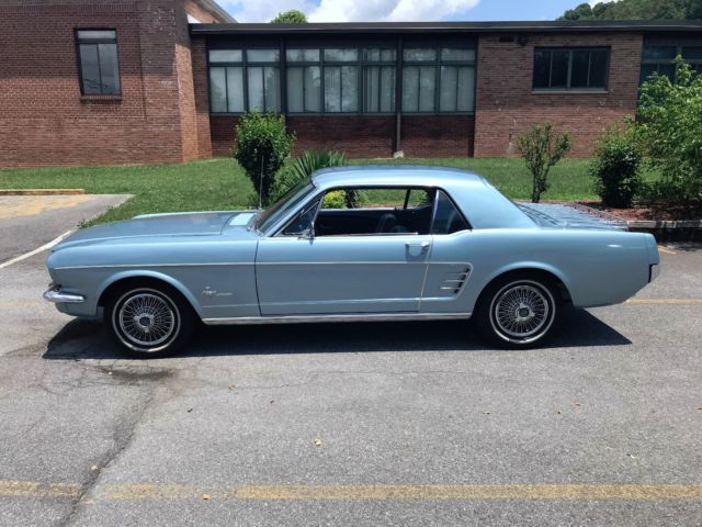 1966 Ford Mustang Coupe - photo 2