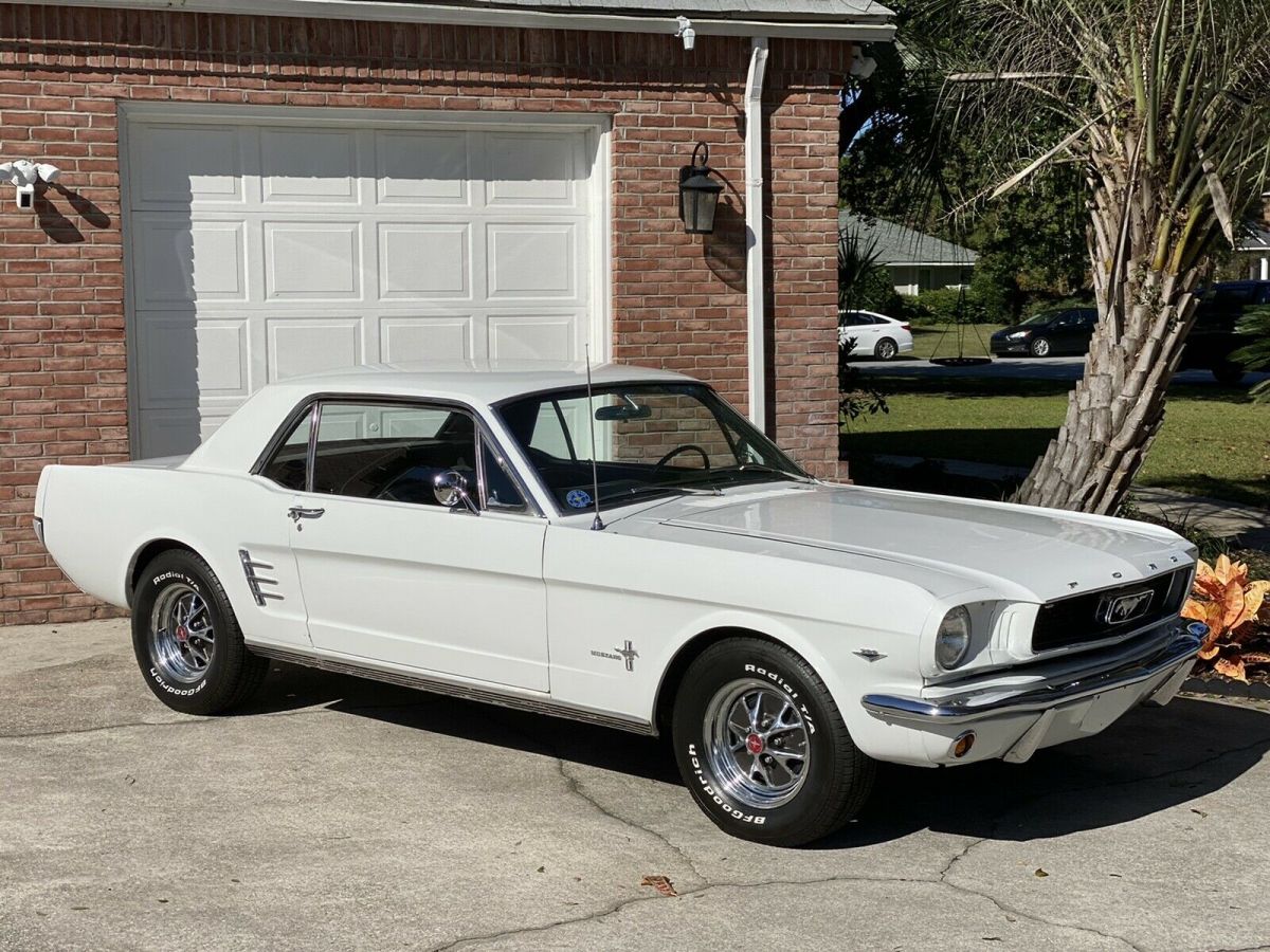 1966 Ford Mustang - photo 2