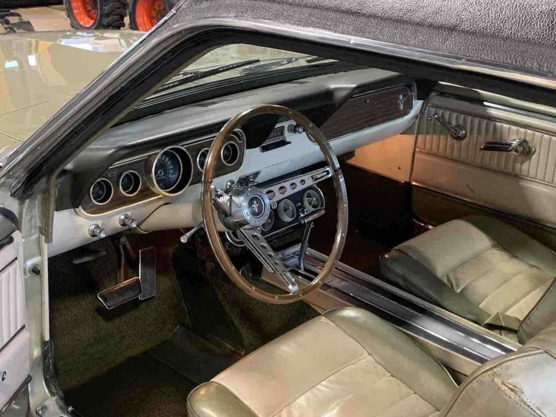 1966 Ford Mustang vinyl top - photo 13